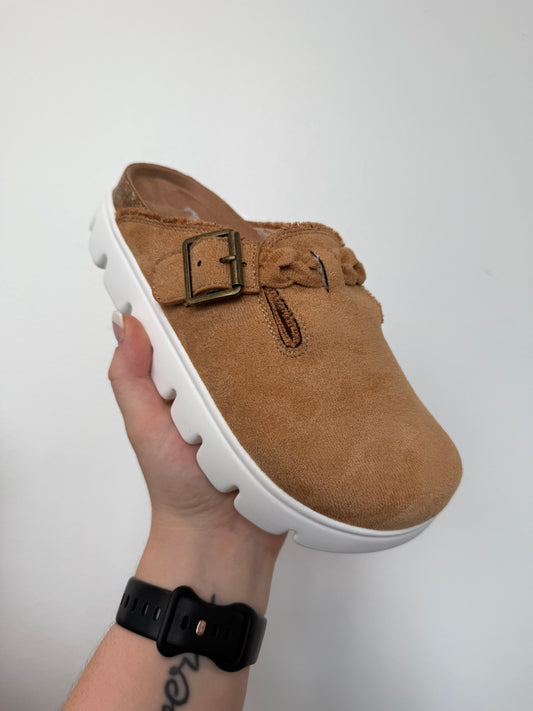 Piper Braded Strap Clog