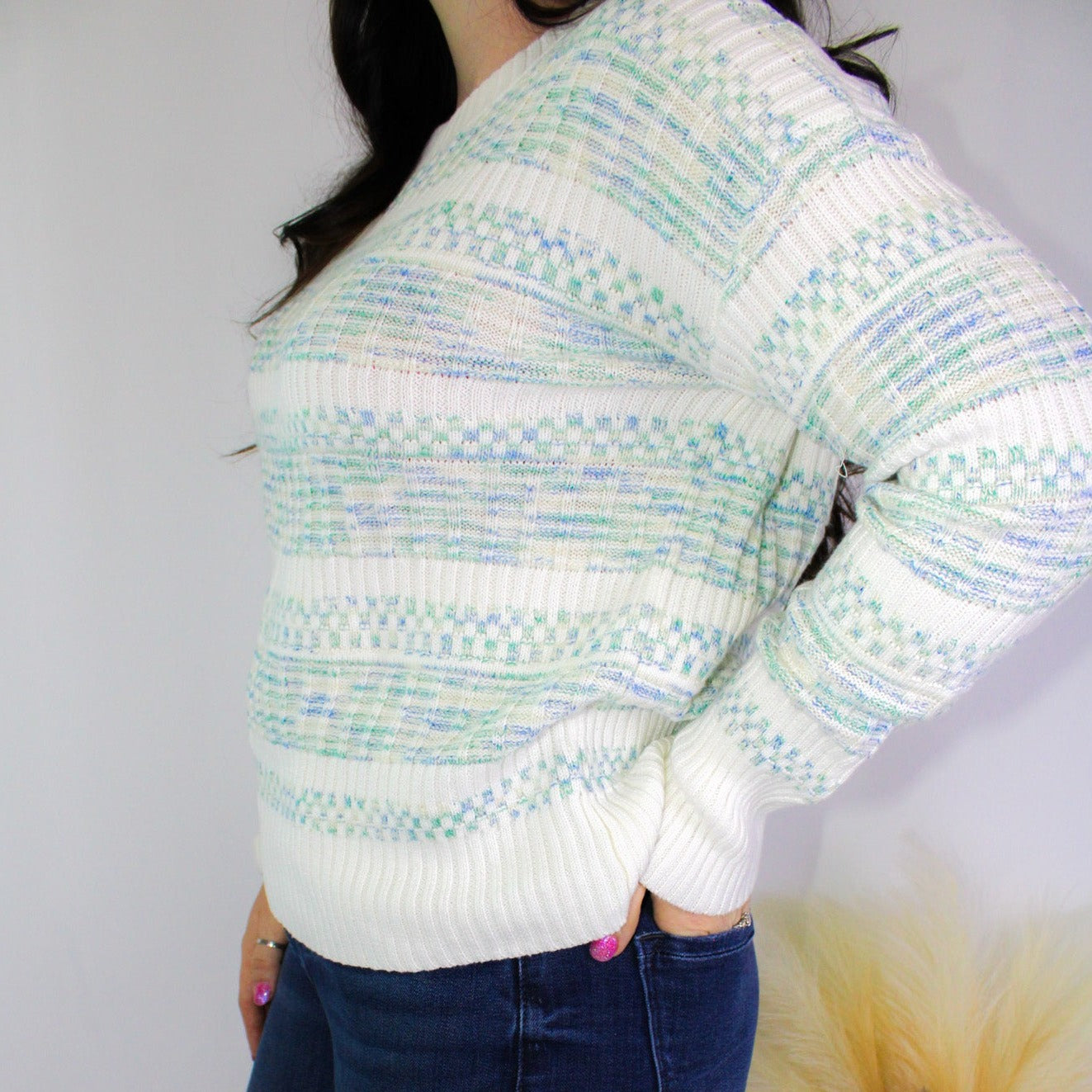 ROUND NECK TEXTURED SWEATER PULLOVER