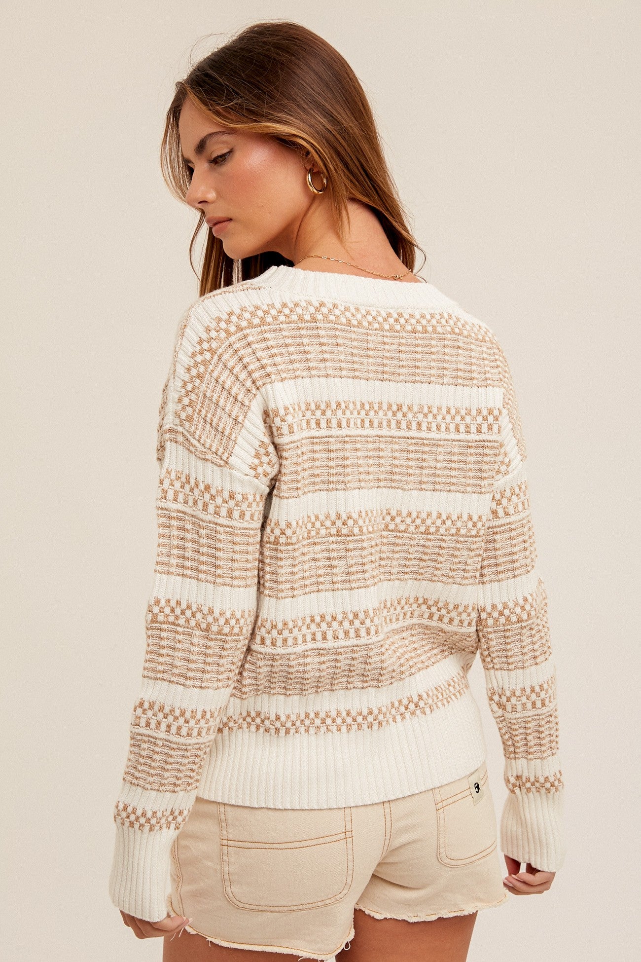 ROUND NECK TEXTURED SWEATER PULLOVER